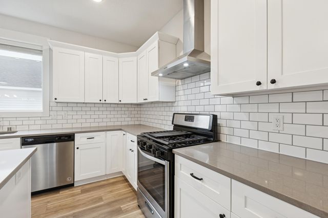 8689 Deerwood Lane N, Maple Grove, MN 55369