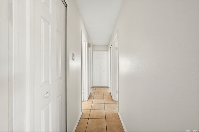 5823 Castle Brook, San Antonio, TX 78218