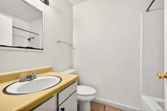 5823 Castle Brook, San Antonio, TX 78218