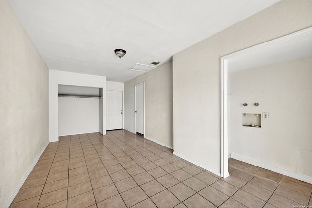 5823 Castle Brook, San Antonio, TX 78218