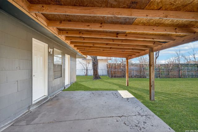 5823 Castle Brook, San Antonio, TX 78218