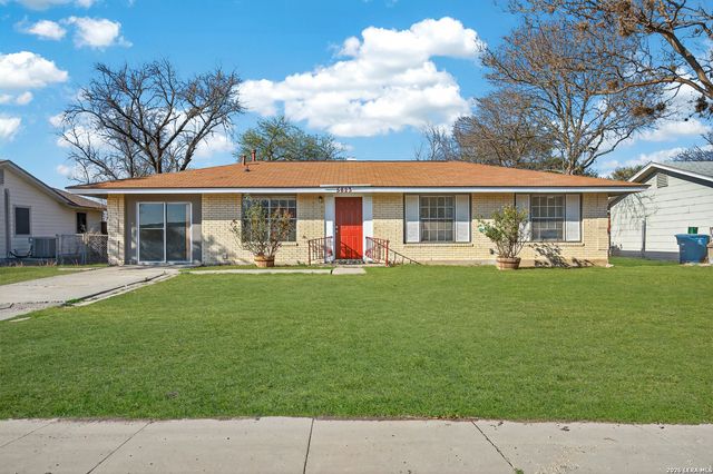 5823 Castle Brook, San Antonio, TX 78218