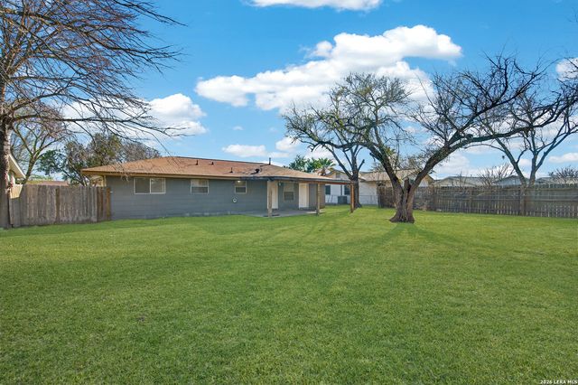 5823 Castle Brook, San Antonio, TX 78218