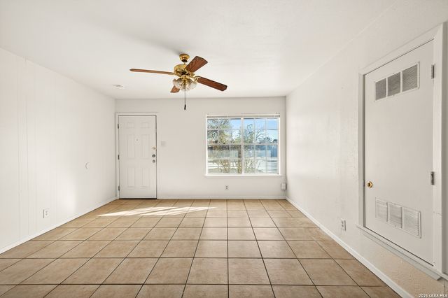 5823 Castle Brook, San Antonio, TX 78218