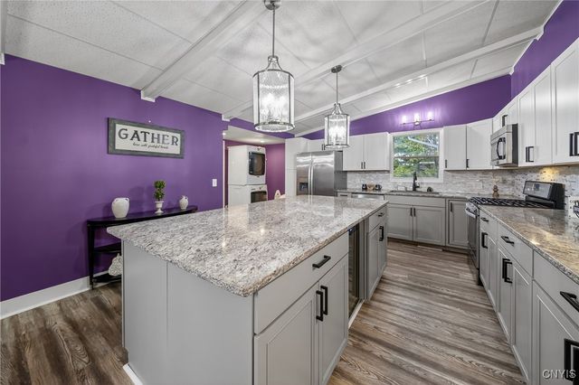 7628 Joseph Drive, Clay, NY 13212