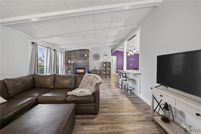 7628 Joseph Drive, Clay, NY 13212