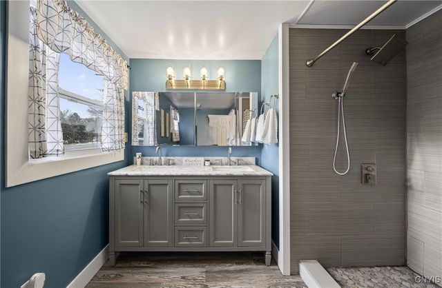 7628 Joseph Drive, Clay, NY 13212