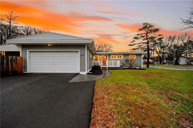 7628 Joseph Drive, Clay, NY 13212