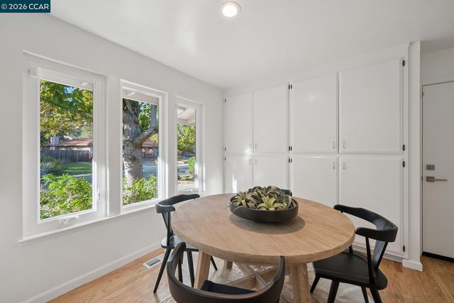 300 Constance Place, Moraga, CA 94556