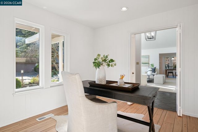 300 Constance Place, Moraga, CA 94556