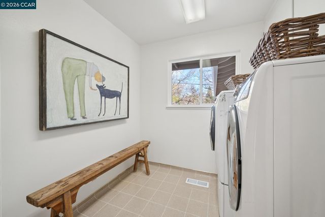 300 Constance Place, Moraga, CA 94556