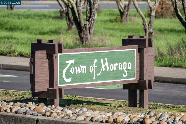 300 Constance Place, Moraga, CA 94556