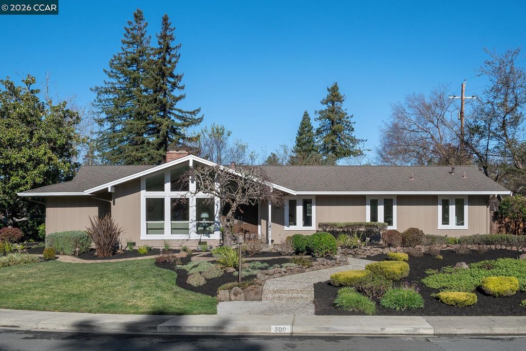 300 Constance Place, Moraga, CA 94556