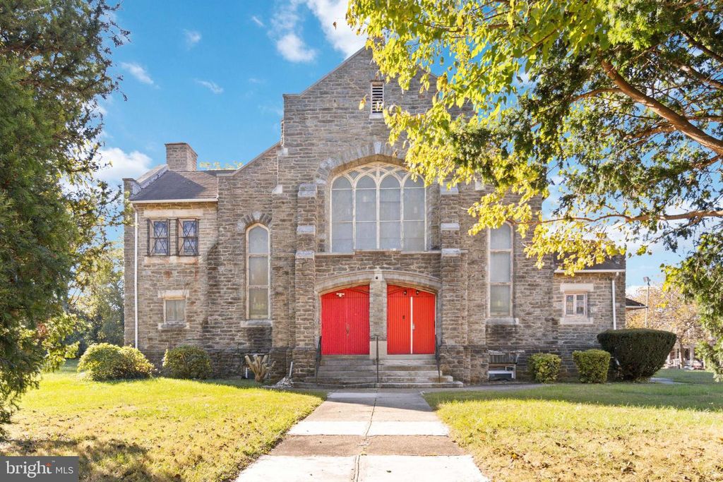 1970 E CHELTEN AVE, Philadelphia, PA 19138