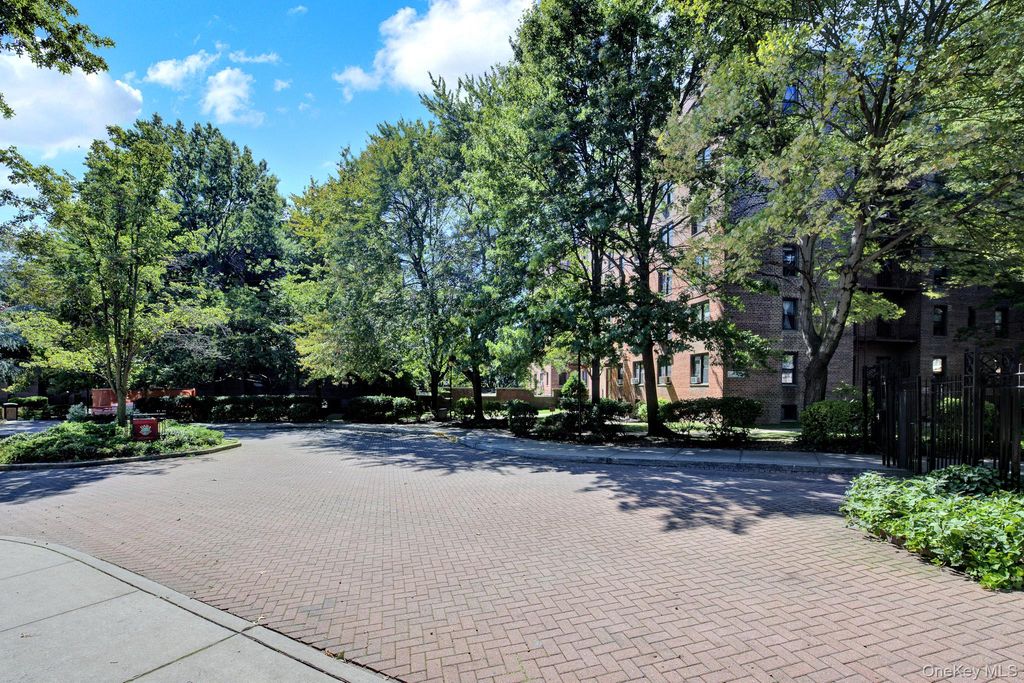 150-10 71st Avenue 6H, Flushing, NY 11367 — photo 3