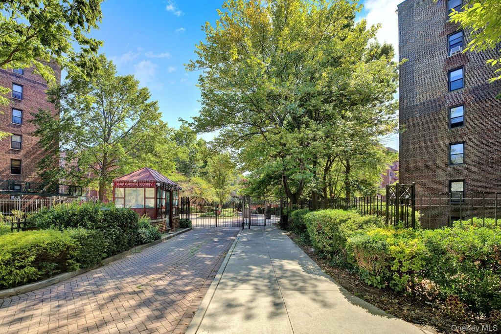 150-10 71st Avenue 6H, Flushing, NY 11367 — photo 4
