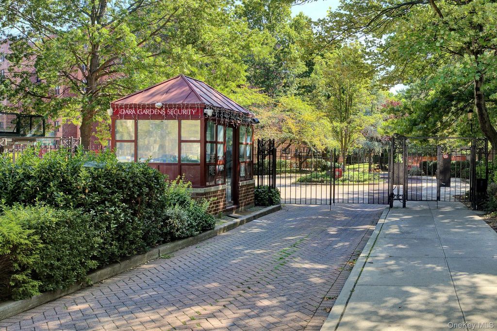 150-10 71st Avenue 6H, Flushing, NY 11367 — photo 5