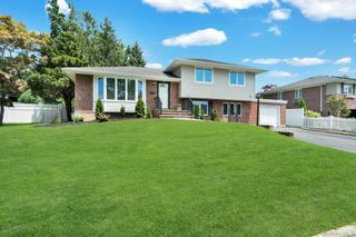 59 Eastfield Lane, Melville, NY 11747