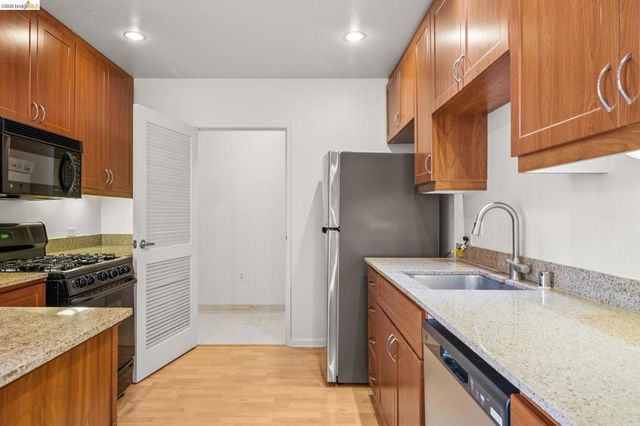 5855 Horton Street 613, Emeryville, CA 94608