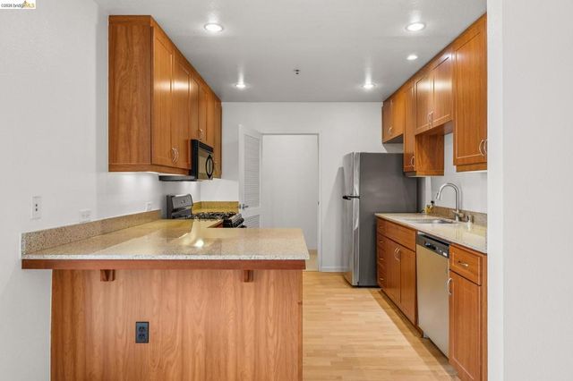 5855 Horton Street 613, Emeryville, CA 94608