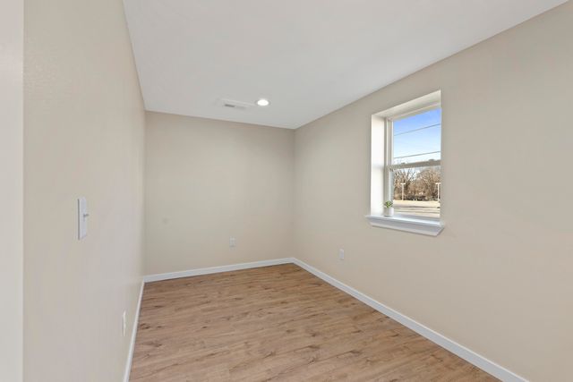 510 N Colorado Street, Nevada, MO 64772