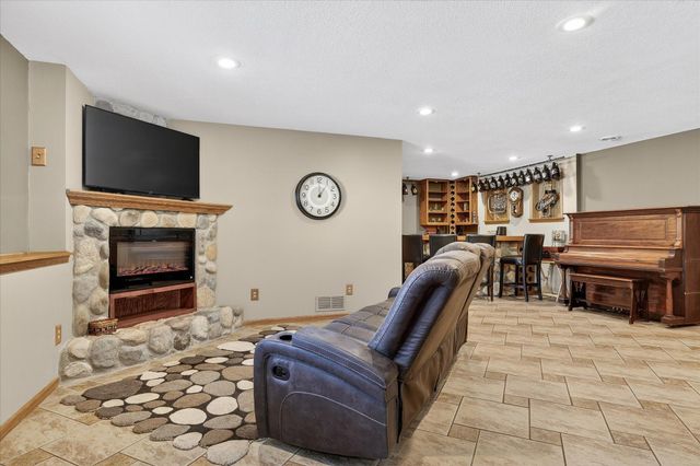 10029 Dogwood Street NW, Coon Rapids, MN 55448