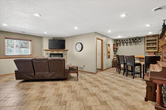 10029 Dogwood Street NW, Coon Rapids, MN 55448