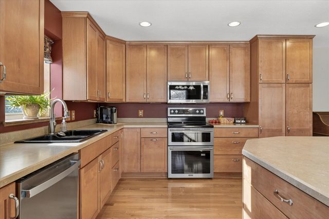 10029 Dogwood Street NW, Coon Rapids, MN 55448