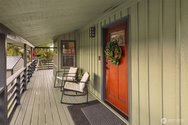 25710 Pacific St, Black Diamond, WA 98010