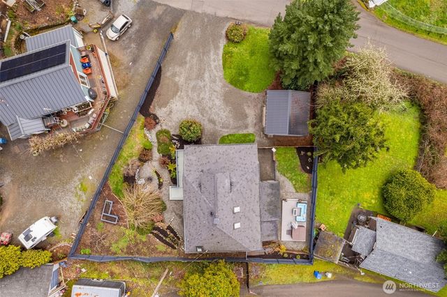 25710 Pacific St, Black Diamond, WA 98010