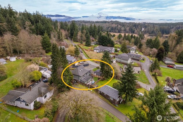 25710 Pacific St, Black Diamond, WA 98010