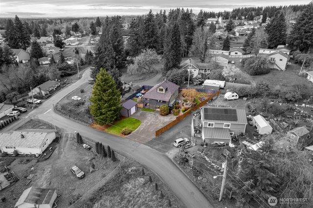 25710 Pacific St, Black Diamond, WA 98010
