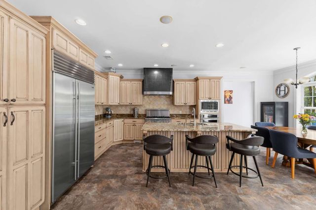 33 Deer Moss Ct., Pawleys Island, SC 29585