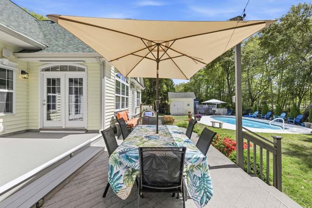 33 Deer Moss Ct., Pawleys Island, SC 29585