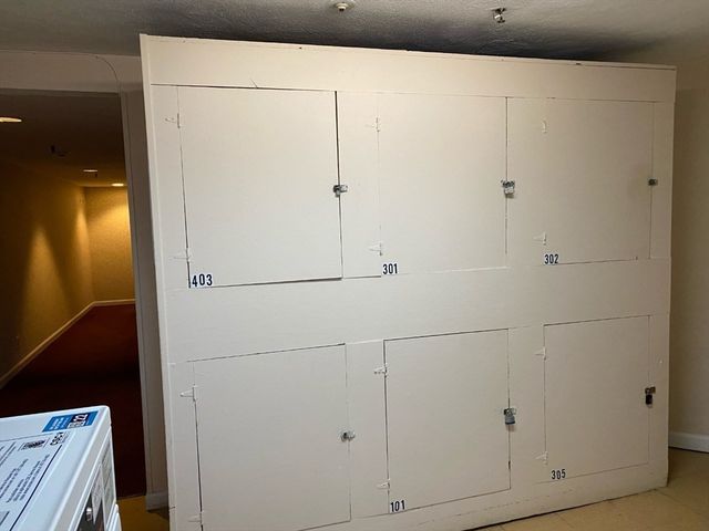 1427 Commonwealth 204, Boston, MA 02135