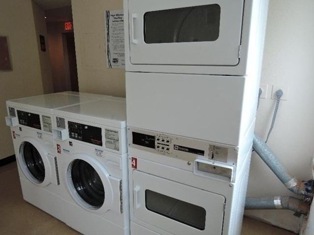 1427 Commonwealth 204, Boston, MA 02135