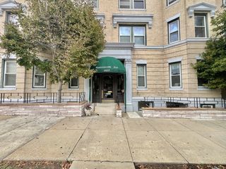 1427 Commonwealth 204, Boston, MA 02135
