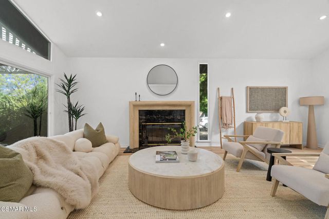 4359 Park Alisal, Calabasas, CA 91302