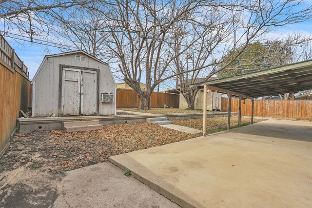 111 Skylark Street, Mesquite, TX 75149