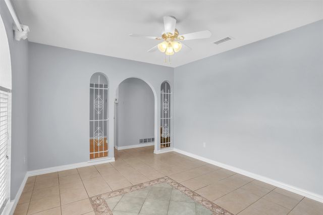 111 Skylark Street, Mesquite, TX 75149