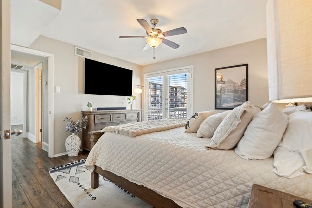 5916 Sandhurst Lane 225, Dallas, TX 75206
