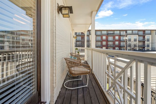5916 Sandhurst Lane 225, Dallas, TX 75206