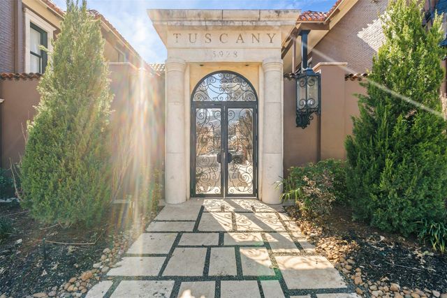 5916 Sandhurst Lane 225, Dallas, TX 75206