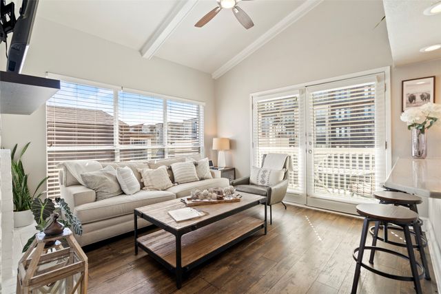5916 Sandhurst Lane 225, Dallas, TX 75206