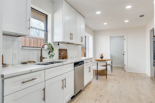 1526 Ginger Drive, Carrollton, TX 75007