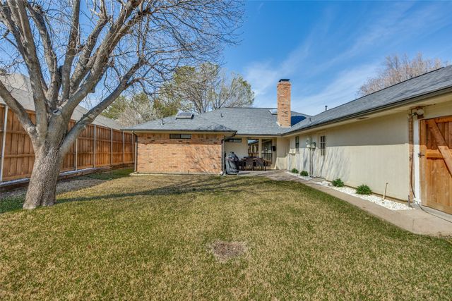 1526 Ginger Drive, Carrollton, TX 75007