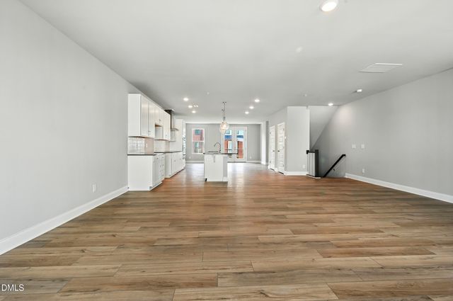 1242 Coach Station Alley 201, Raleigh, NC 27601