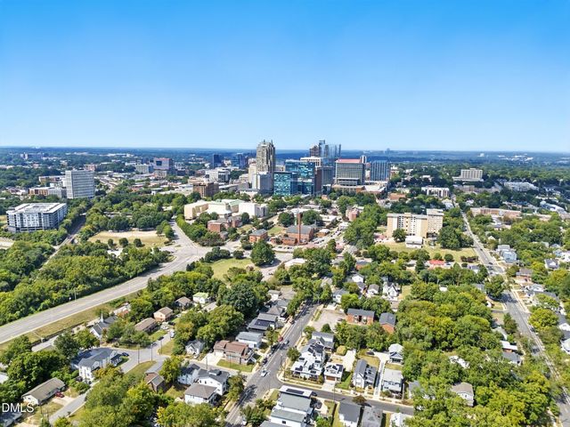 1242 Coach Station Alley 201, Raleigh, NC 27601