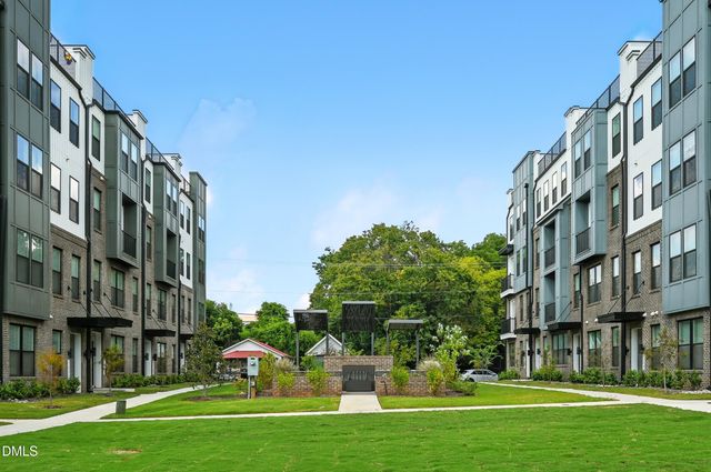 1242 Coach Station Alley 201, Raleigh, NC 27601