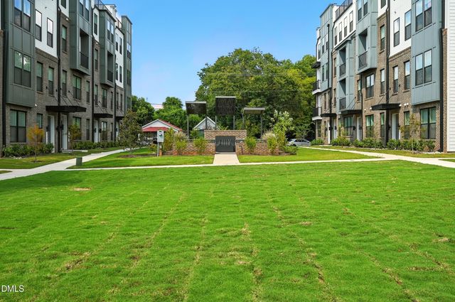 1242 Coach Station Alley 201, Raleigh, NC 27601